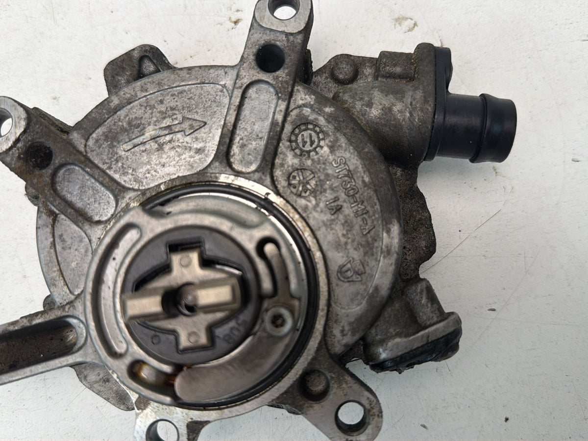 2012-2017 Mercedes-Benz S-Class W221 Engine Motor Vacuum Pump A2762300165 OEM