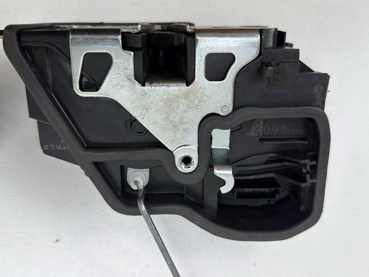 2012-2014 BMW X1 E84 Rear Right Door Lock Actuator 7229460 OEM