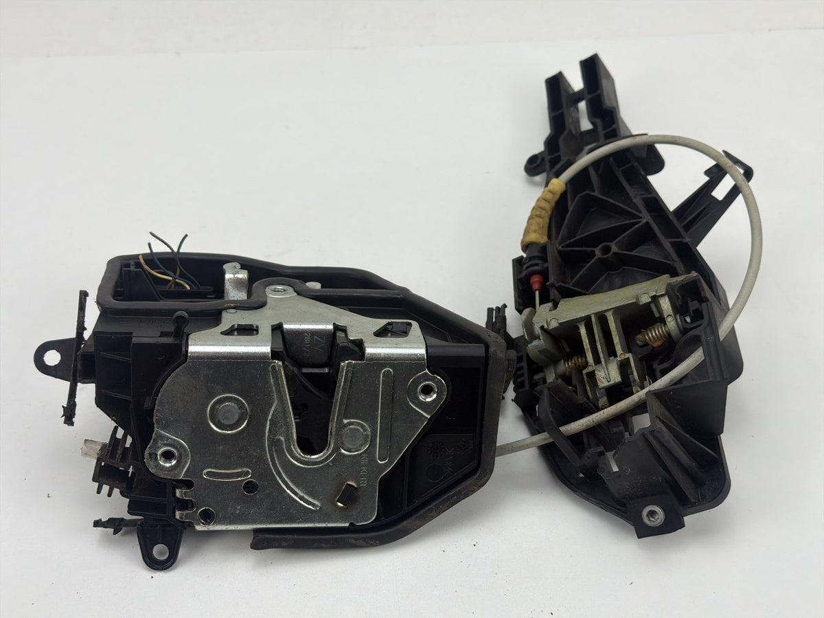 2009-2013 BMW 335i xDrive Rear Right Door Lock Latch Actuator Handle Bracket OEM