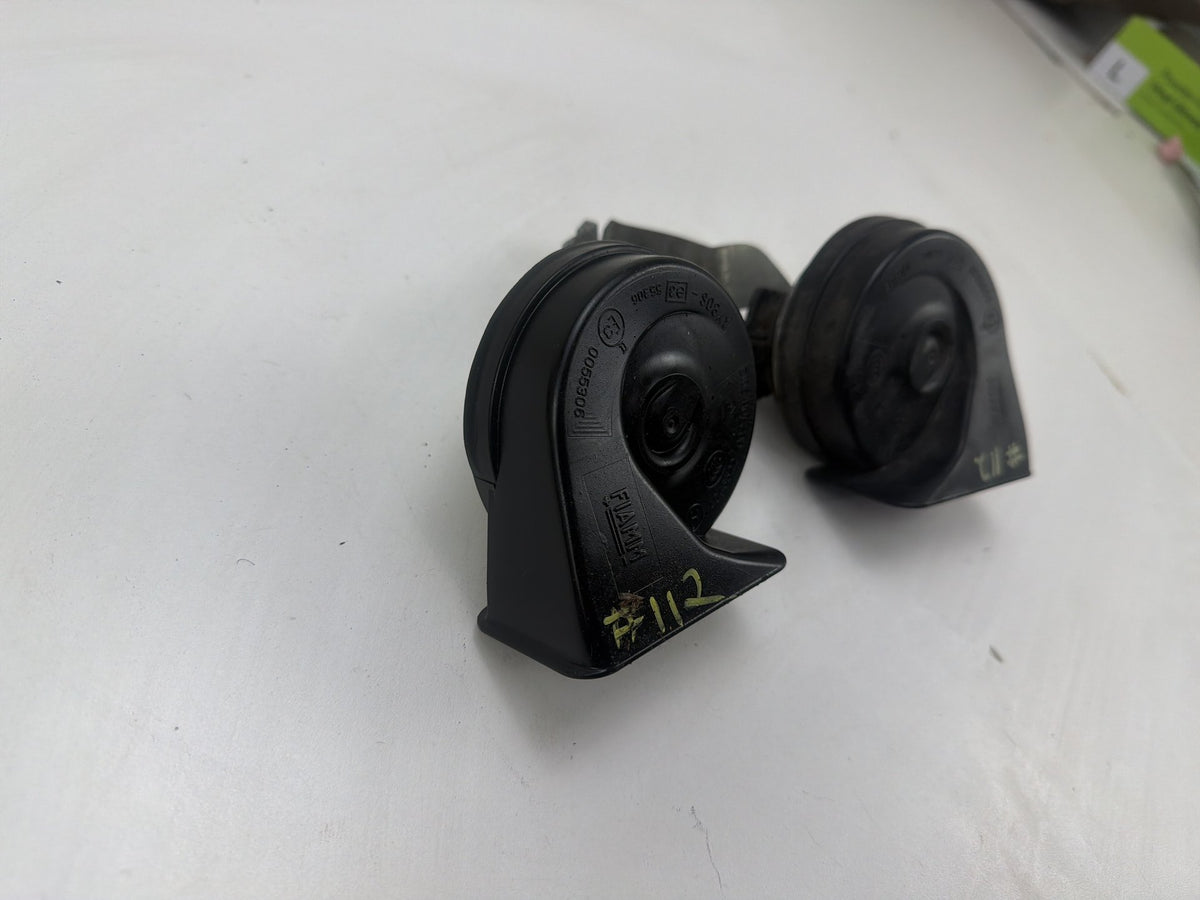 2014-2021 Maserati Quattroporte Front Dual Electric Horns Set High Low Tone OEM