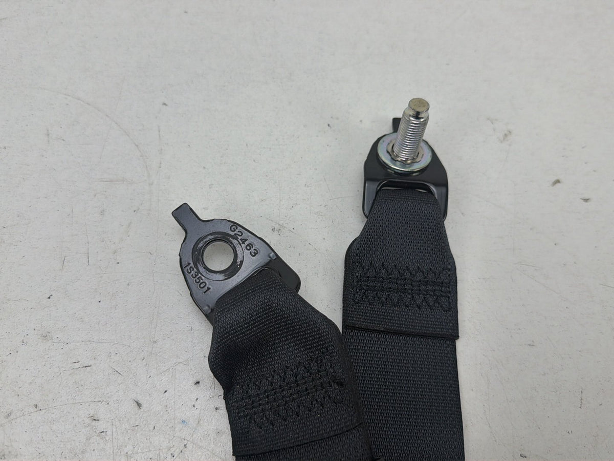 2014-2021 Infiniti Q50 Rear Middle Second Row Seat Belt Retractor OEM