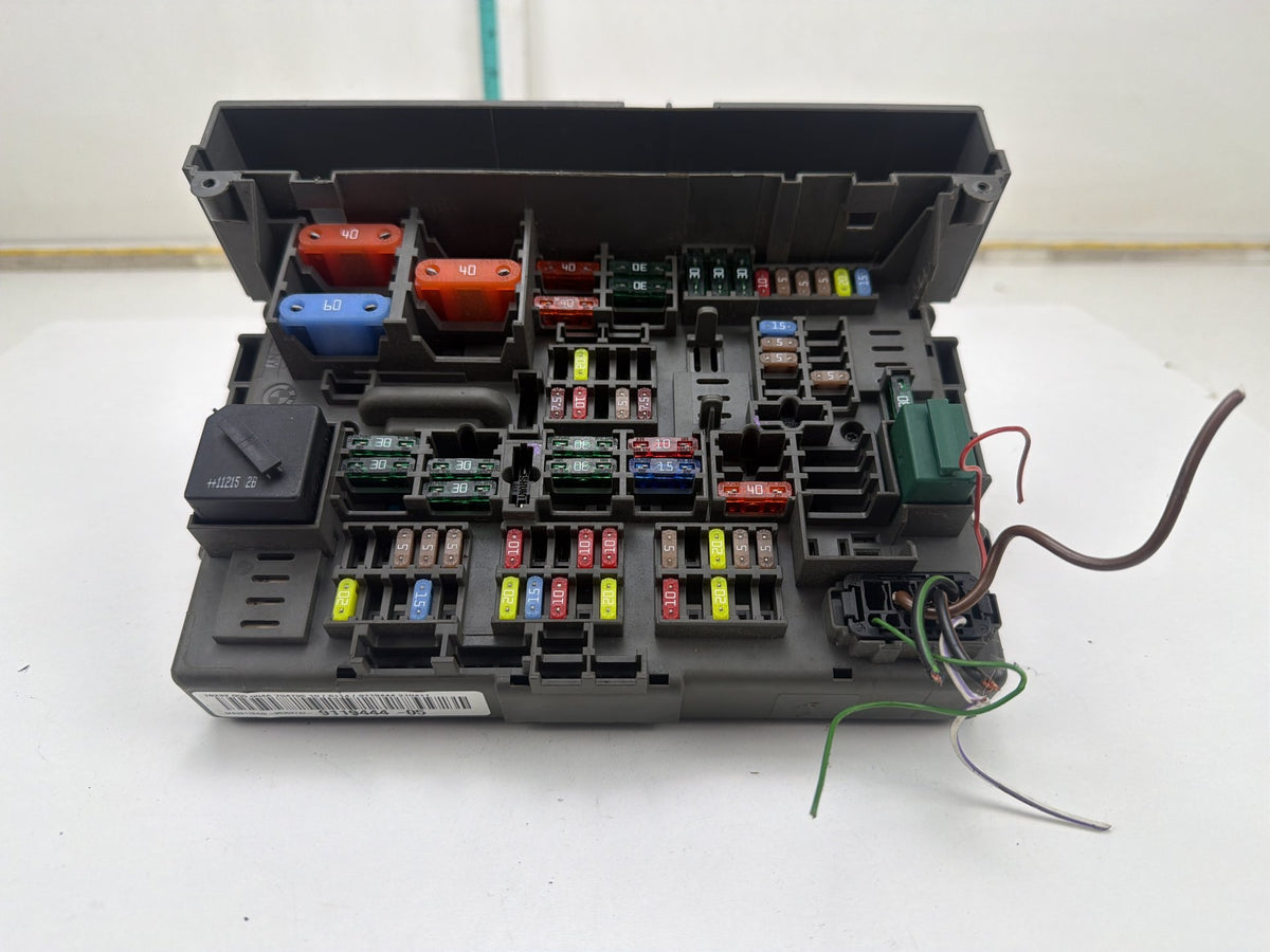 2009-2013 BMW 335i xDrive Front Power Distribution Fuse Relay Box 9119444 OEM