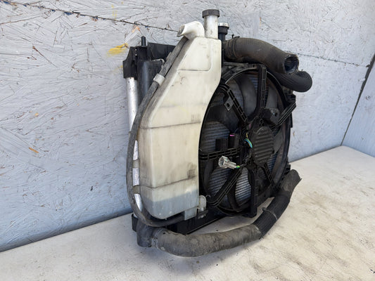 2017-2018 Nissan Sentra Engine Radiator Cooling Fan Shroud Assembly OEM