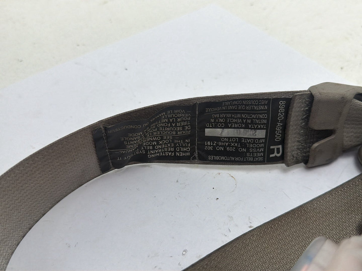 2015-2018 Kia Sedona Rear Right Passenger Side 2nd Row Seat Belt Retractor OEM