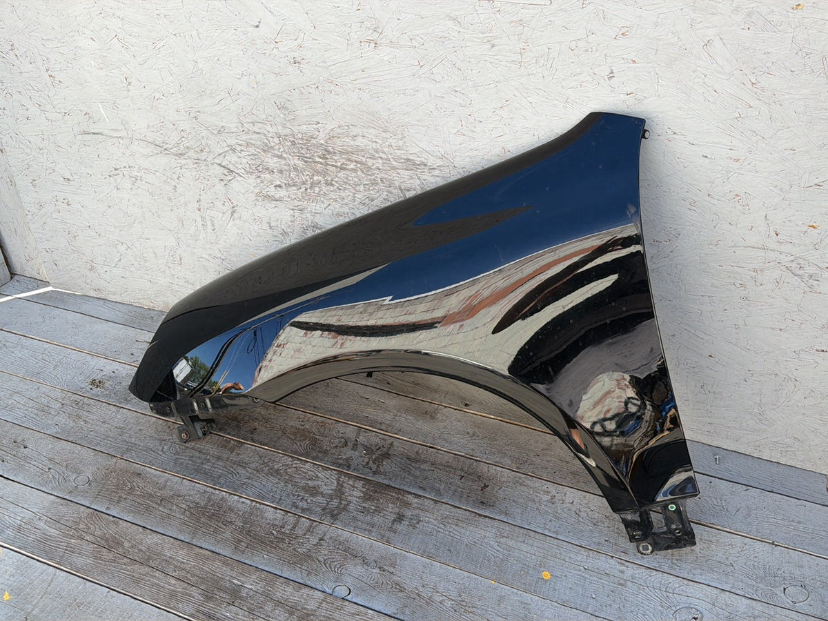 2003-2006 Porsche Cayenne Front Left Side Fender 95550303101 OEM