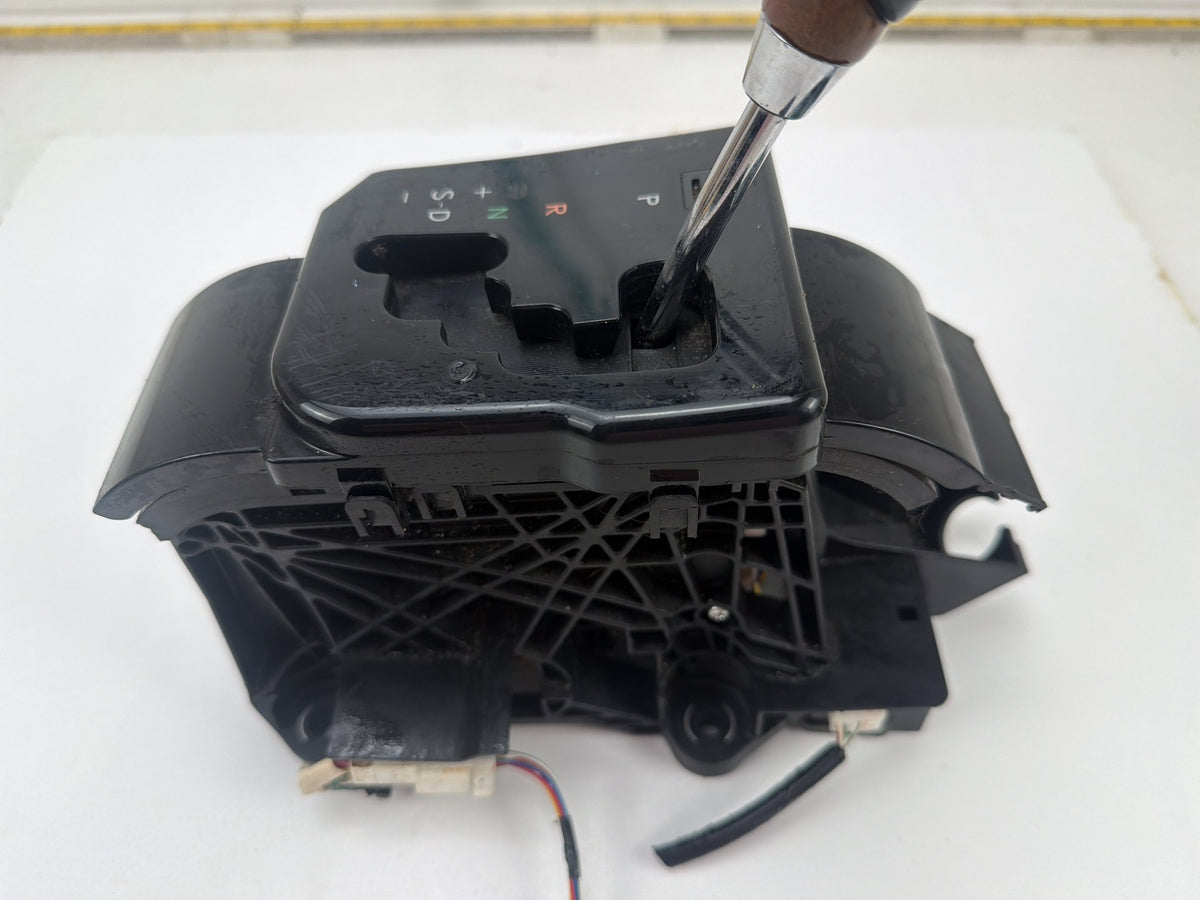 2007-2012 Lexus ES350 Automatic Transmission Floor Shifter Assembly w/Knob OEM