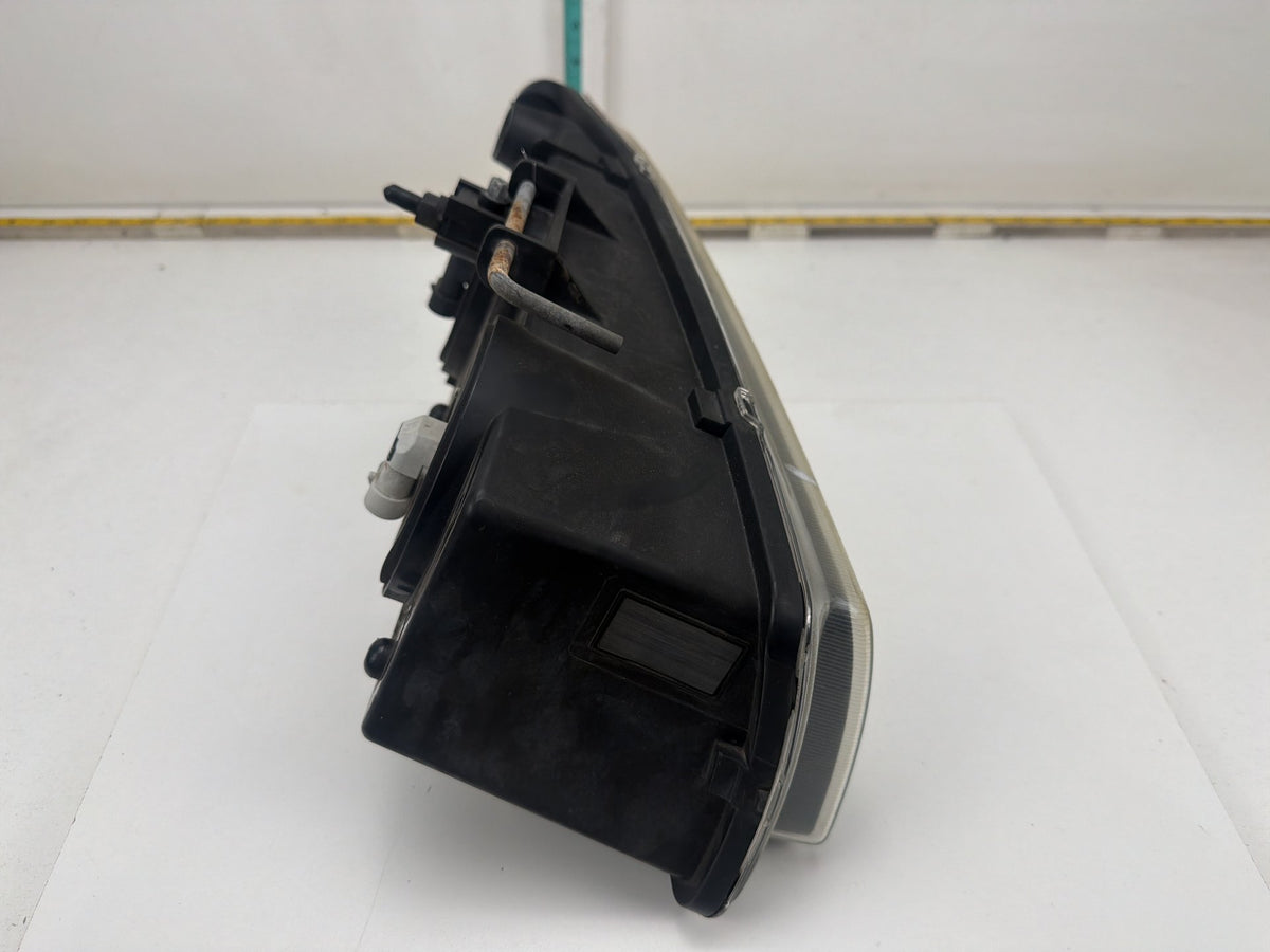 2003-2006 Chevrolet Silverado Front Left Driver Side Headlight Lamp Assembly OEM