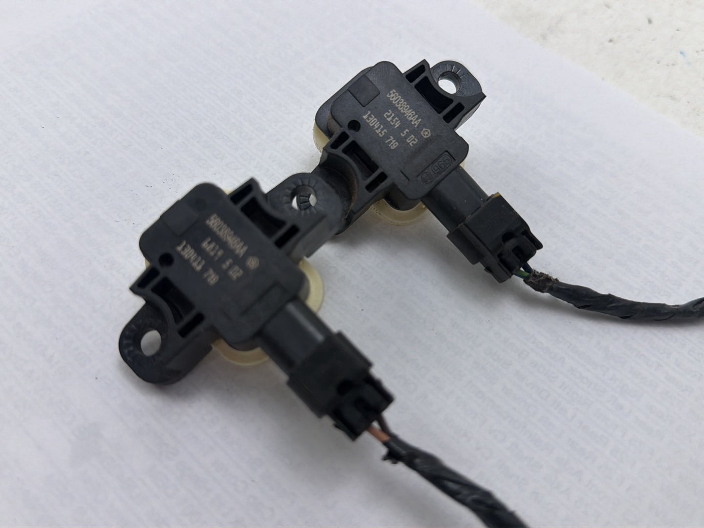 2013-2018 Ram 1500 Passive Keyless Entry Proximity Sensor Antenna 56038946AA OEM