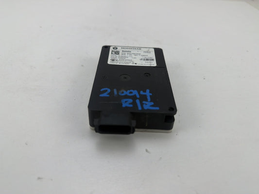2015-2018 Dodge Chrysler 300-Blind Spot Detection Control Module 68303026AB OEM