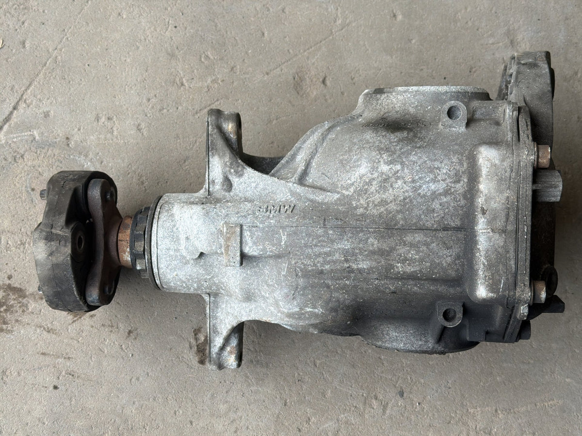2011-2016 BMW 550i xDrive AWD 4.4L Rear Differential Assembly 7630832-01 OEM