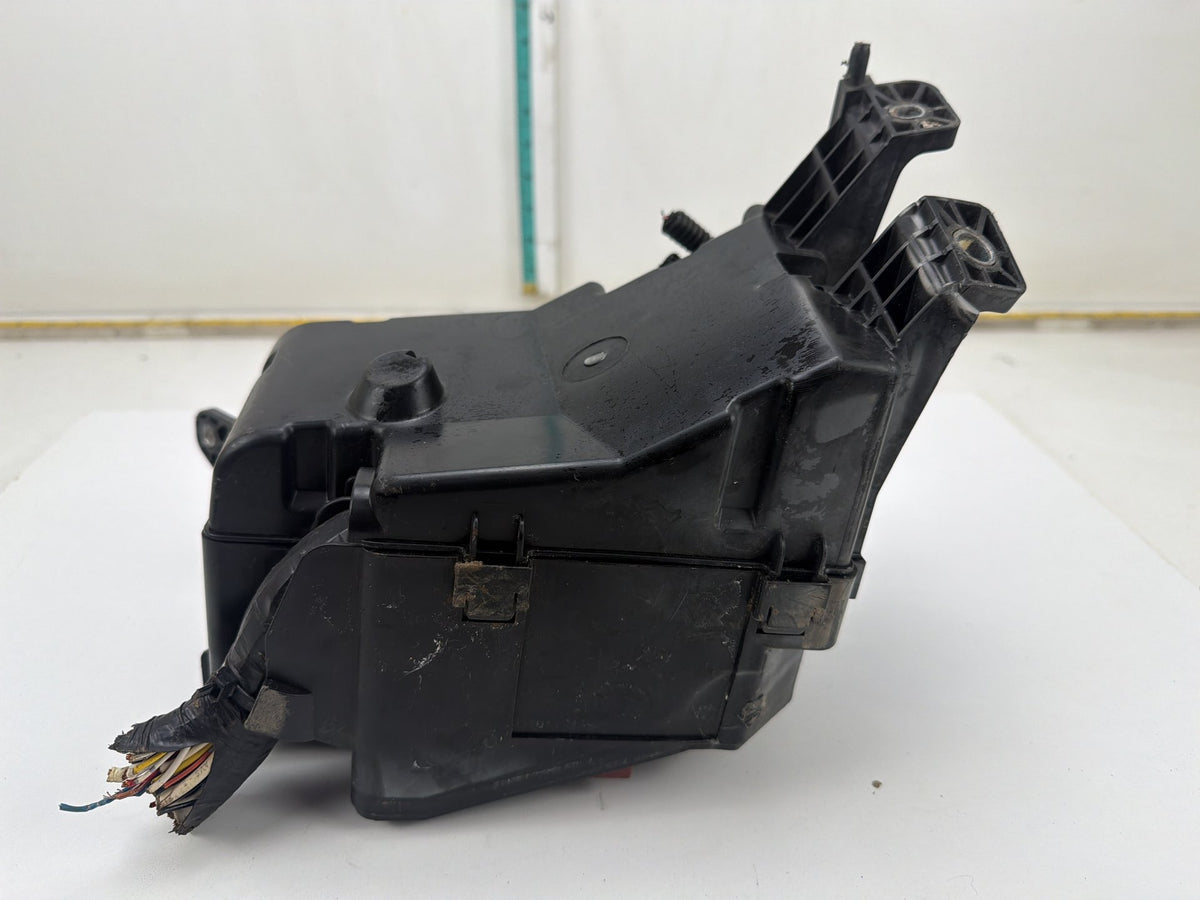 2006-2012 Toyota RAV4 Left Side Engine Fuse Relay Box Module 82662-42180 OEM