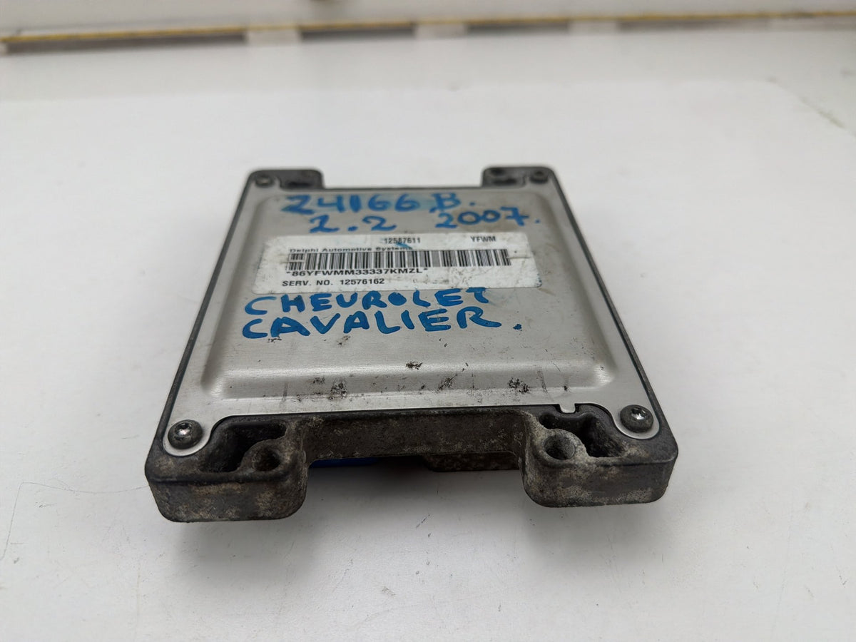 2003-2005 Chevrolet Cavalier 2.2L Engine Computer Brain Control Module PCM OEM