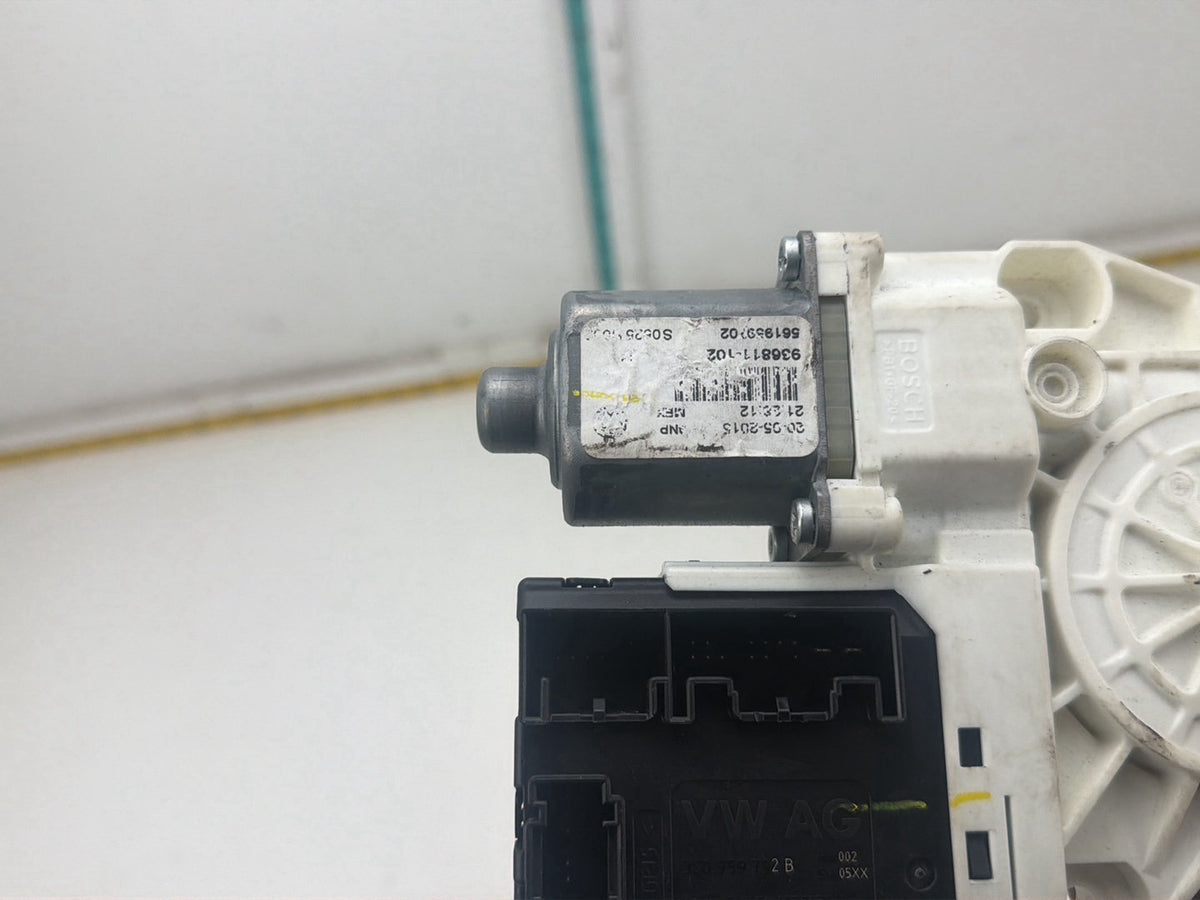 2012-2015 Volkswagen Passat Front Right Pasenger Side Window Regulator Motor OEM