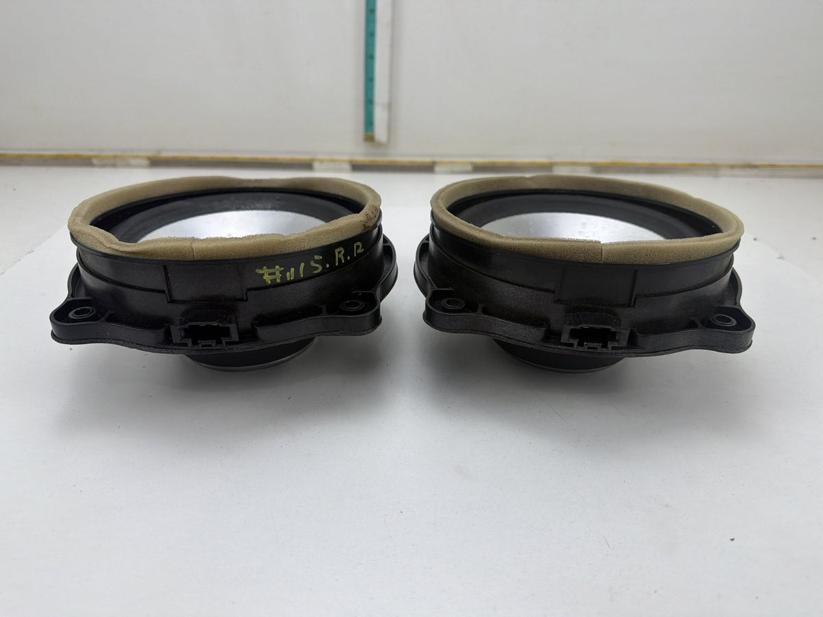 2010-2012 Land Rover Range Rover Rear Left Right Door Speakers XQM500410 OEM