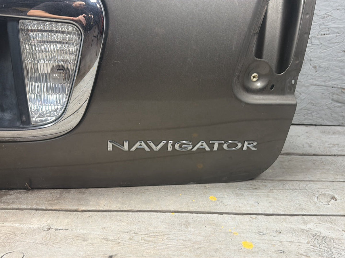 2003-2006 Lincoln Navigator U228 -Rear Trunk Lid Liftgate Tailgate Hatch Panel