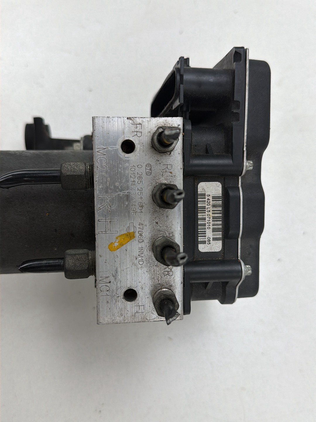 2011-2013 Infiniti G37-Rear Left ABS Anti-Lock Brake Pump Module 47660-1NM1D OEM