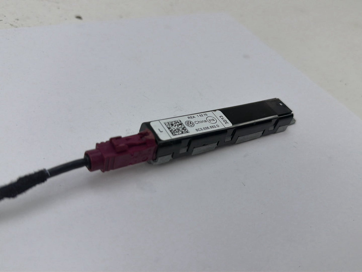 2012-2016 Volkswagen Beetle Antenna Booster Signal Booster 5C3035552D OEM