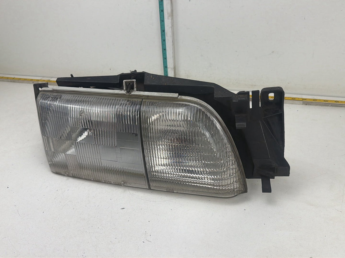 1986-1991 Ford Taurus Front Right Passenger Side Headlamp Light OEM