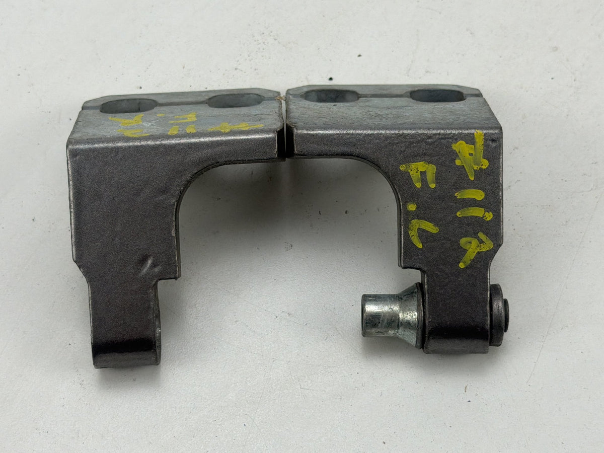 2014-2021 Maserati Quattroporte Front Left Right Side Door Hinges Set OEM