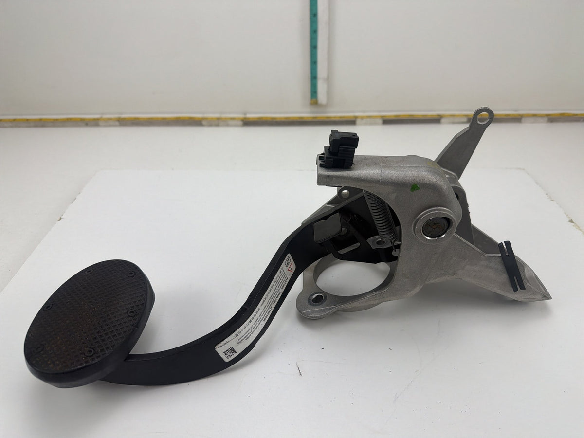 2010-2013 Mini Cooper Manual Transmission Clutch Pedal Assembly OEM