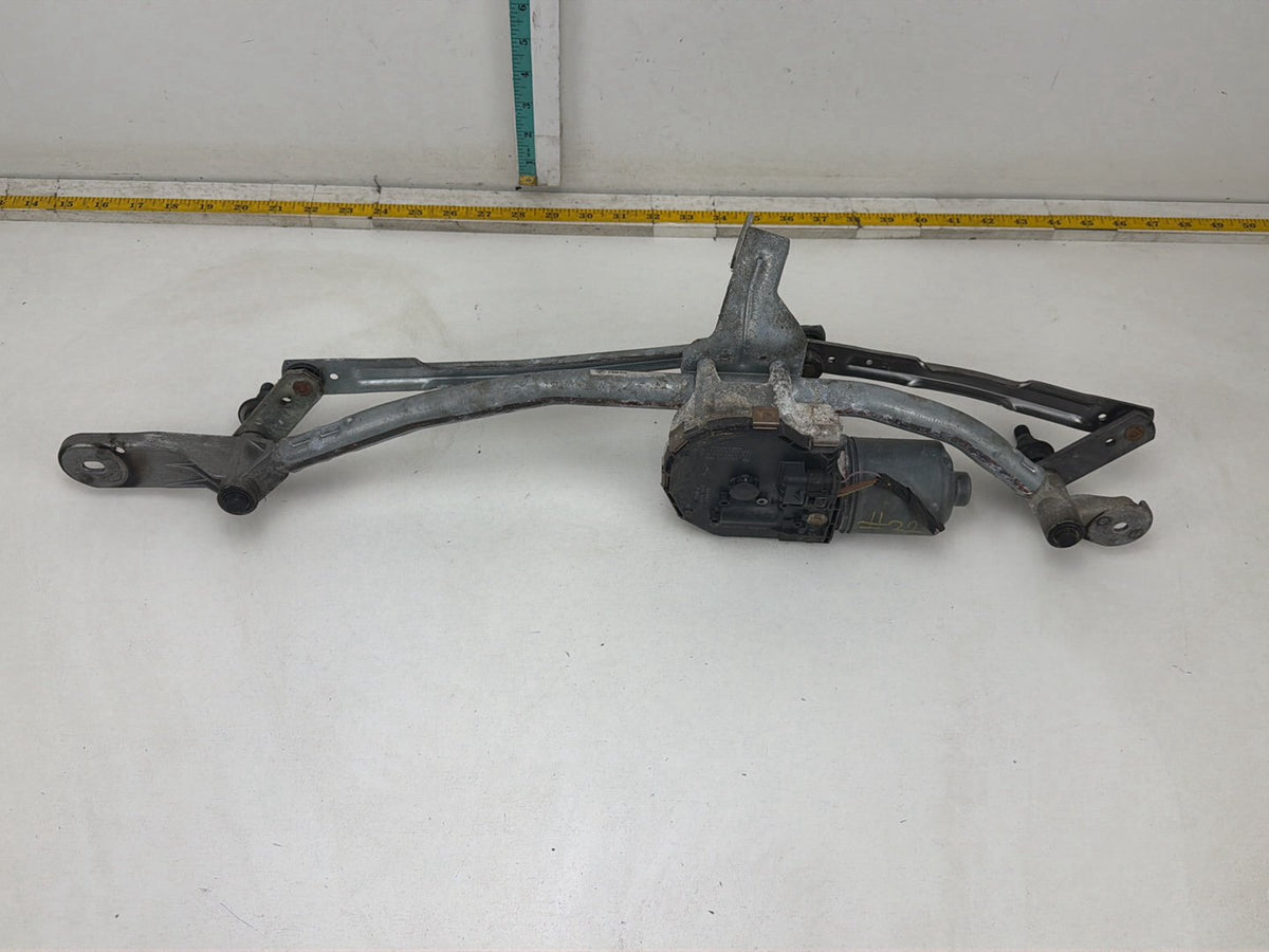 2012-2016 BMW 528i F10 Front Windshield Wiper Linkage w/ Motor 4899835 OEM