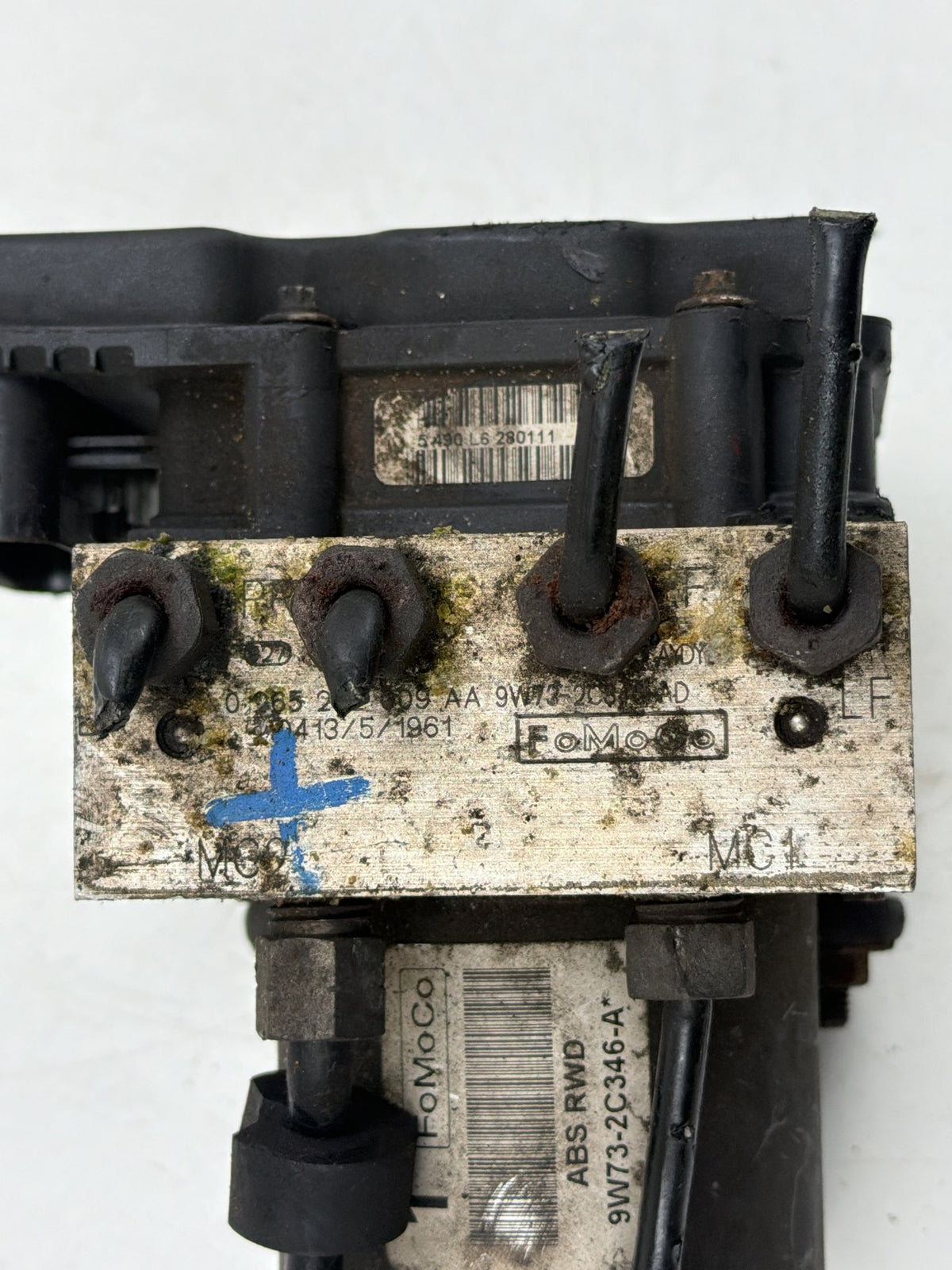 2009-2011 Ford Crown Victoria ABS Pump Control Module & Modulator Assembly OEM
