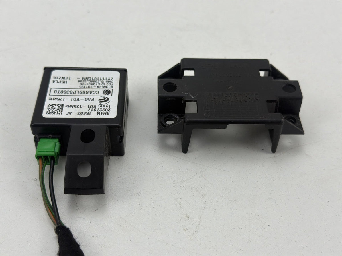 2010-2012 Land Rover Range Rover L322 Keyless Entry Antenna Receiver Module OEM