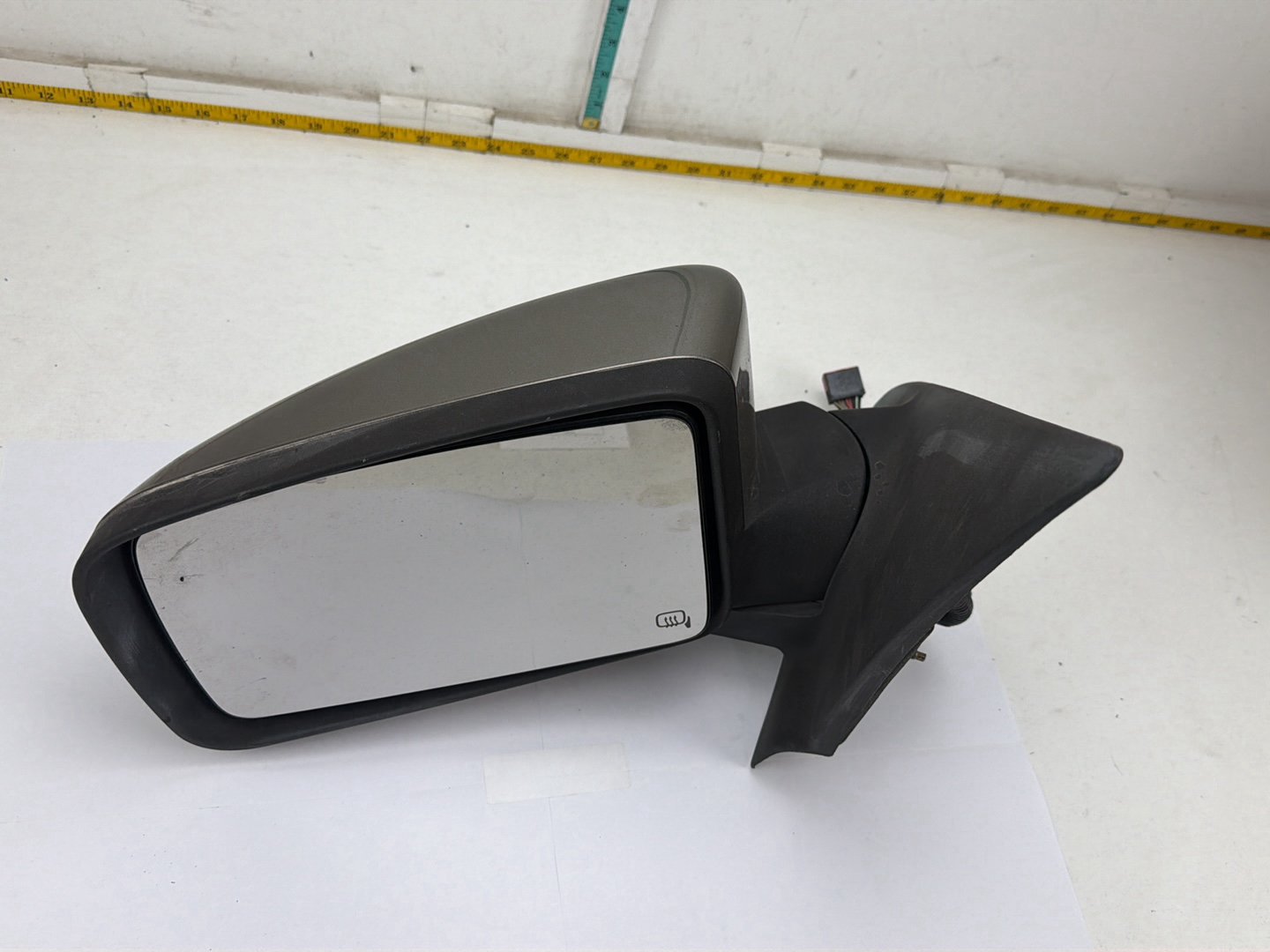 2003-2006 Lincoln Navigator Front Left Driver Side Power Door View Mirror OEM