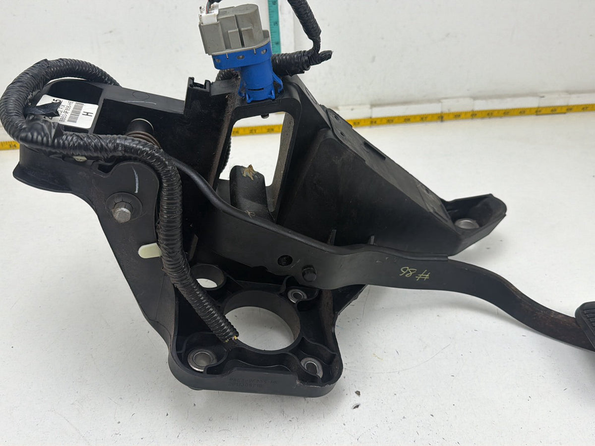 2011-2019 Ford Explorer Brake Pedal Assembly OEM