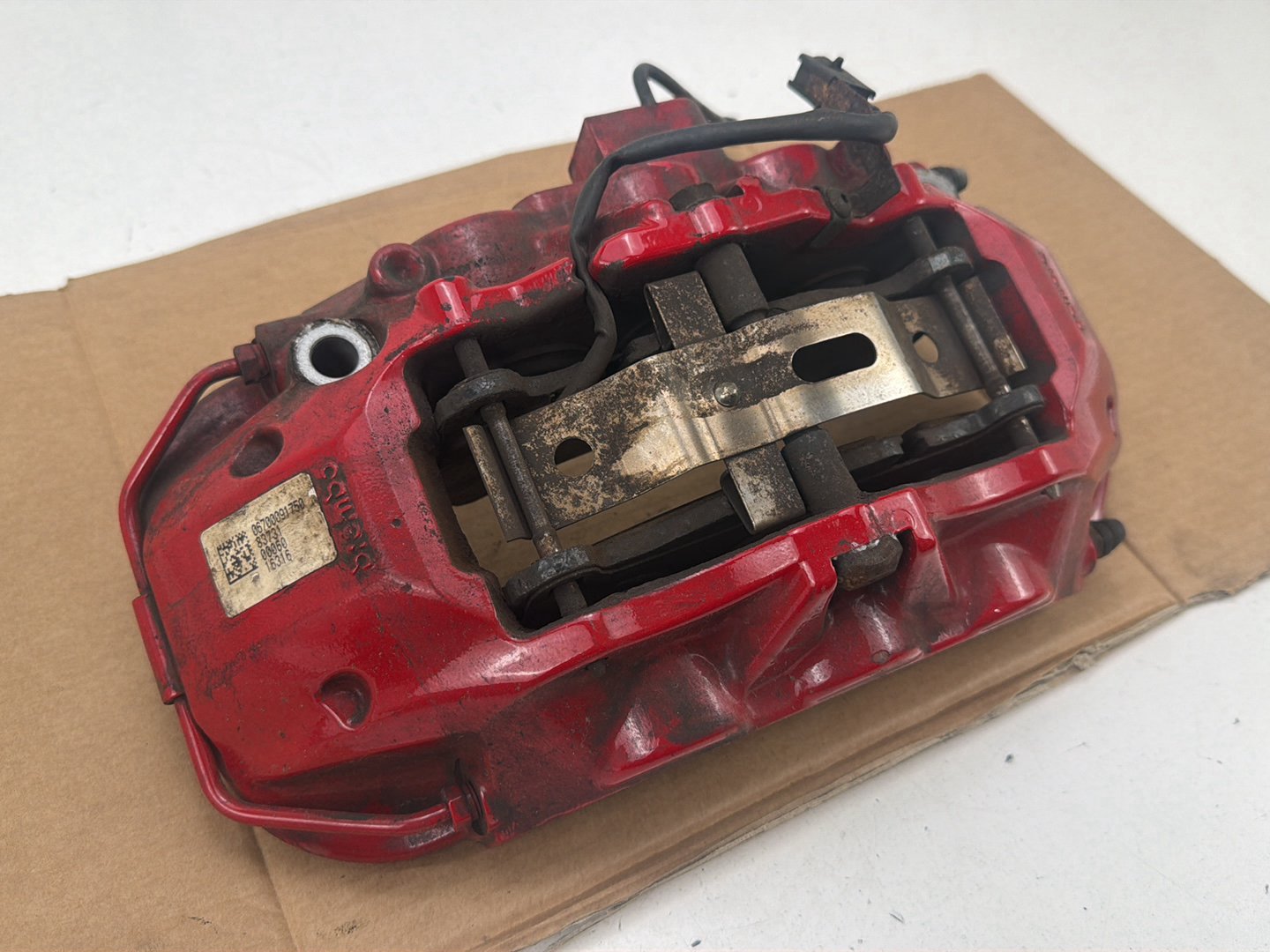 2014-2017 Maserati Ghibli III M157 Front Left Driver Side Brake Caliper OEM