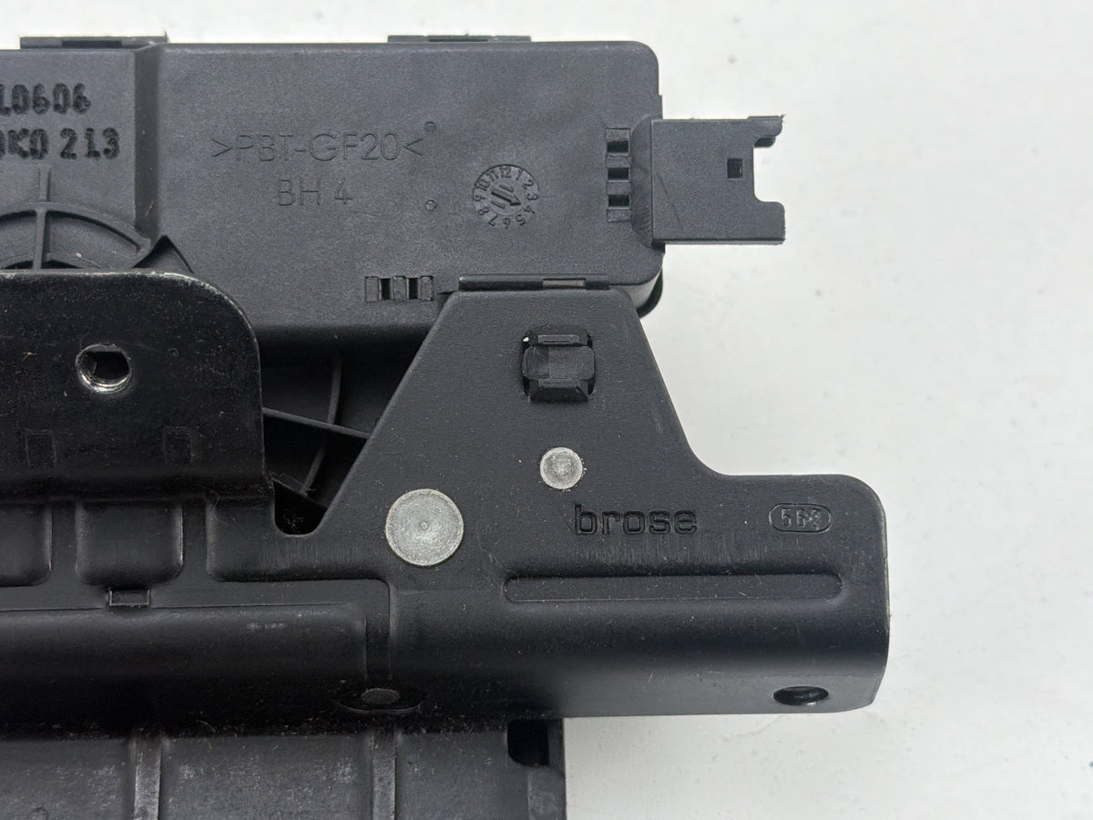 2010-2012 Land Rover Range Rover L322-Tailgate Trunk Lock Actuator 70651139 OEM