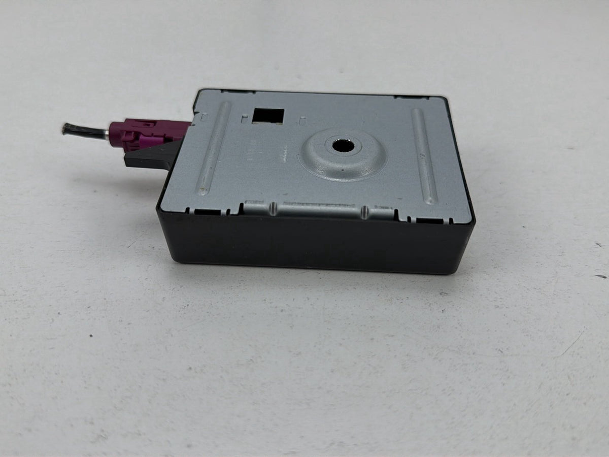 2014-2016 BMW 228i F22- Backup Radio Antenna Amplifier Module BU9230911 04 OEM