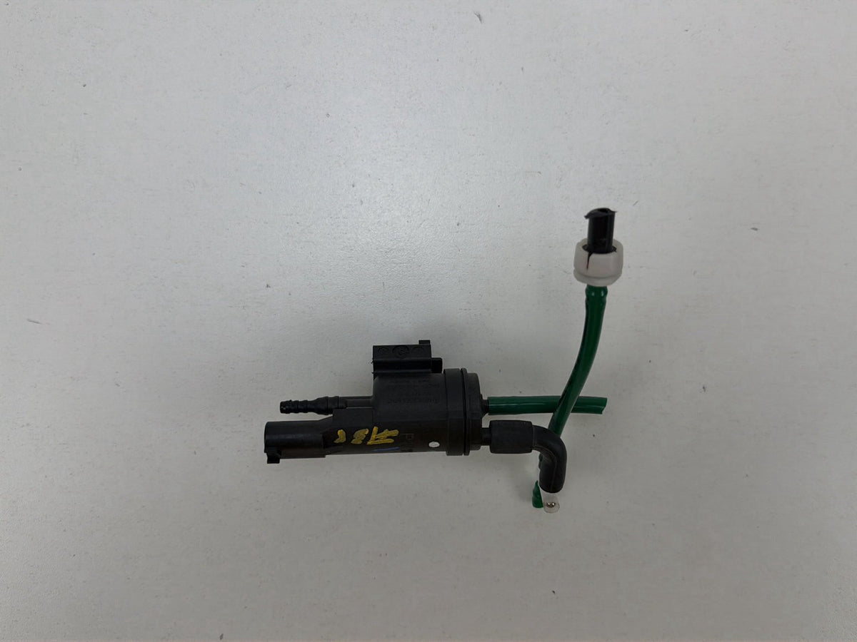 2007-2013 Mercedes-Benz S-Class W221 EGR Change Over Vacuum Solenoid Valve OEM