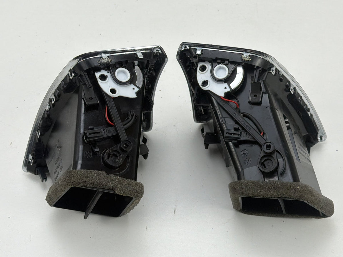 2013-2017 Audi Q5 Front Left & Right Side AC Air Vents Pair 8R1820901 OEM