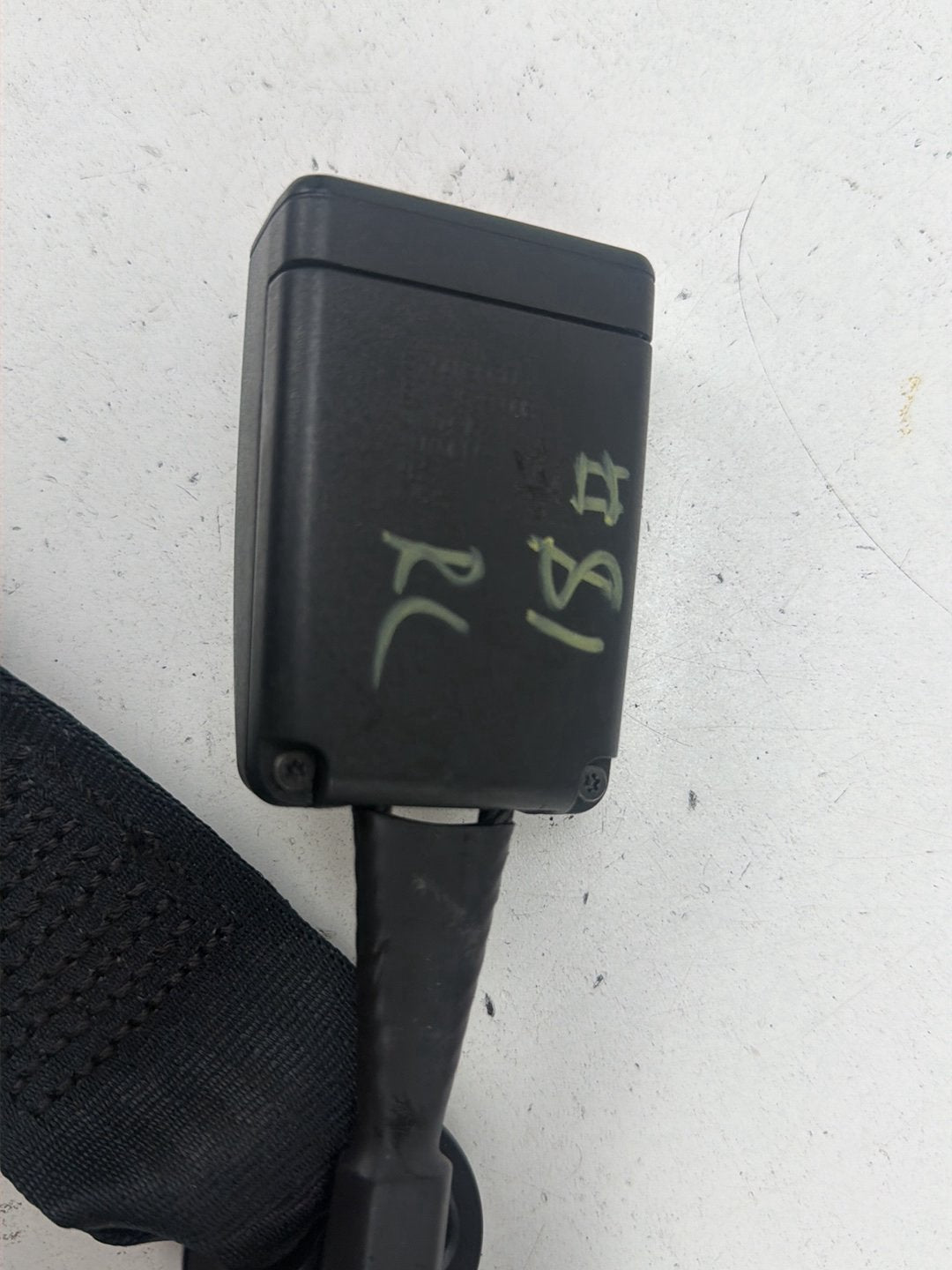 2014-2017 Maserati Ghibli Rear Left & Center Seat Belt Buckle 670019312 OEM