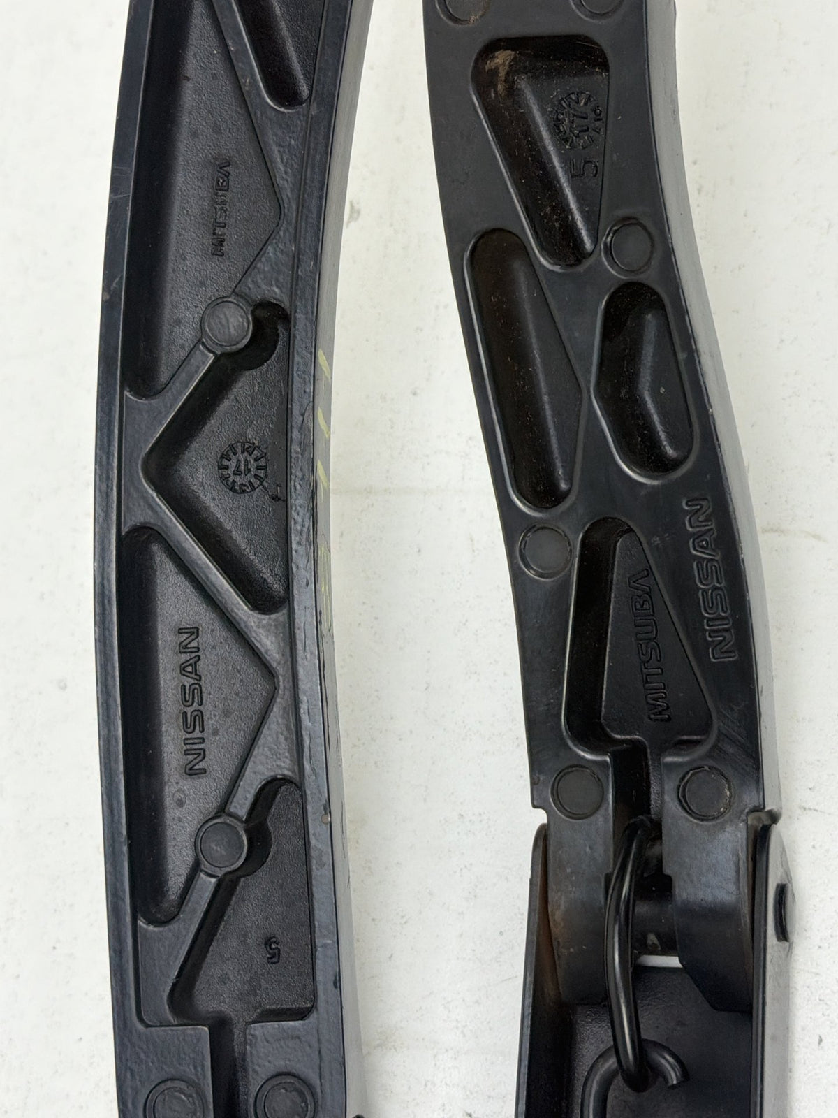 2013-2019 Nissan Sentra Front Pair Left/Right Windshield Wiper Arm Set OEM