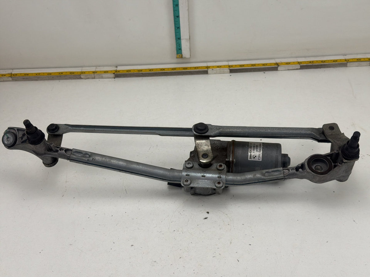 2009-2011 BMW 335i xDrive Front Windshield Wiper Linkage w/ Motor 6978263 OEM