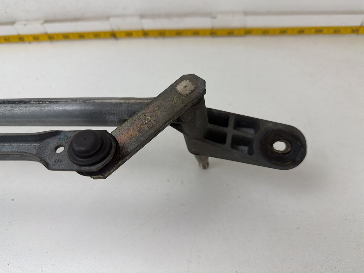 2003-2006 Lincoln Navigator U228 Front Windshield Wiper Motor & Linkage OEM