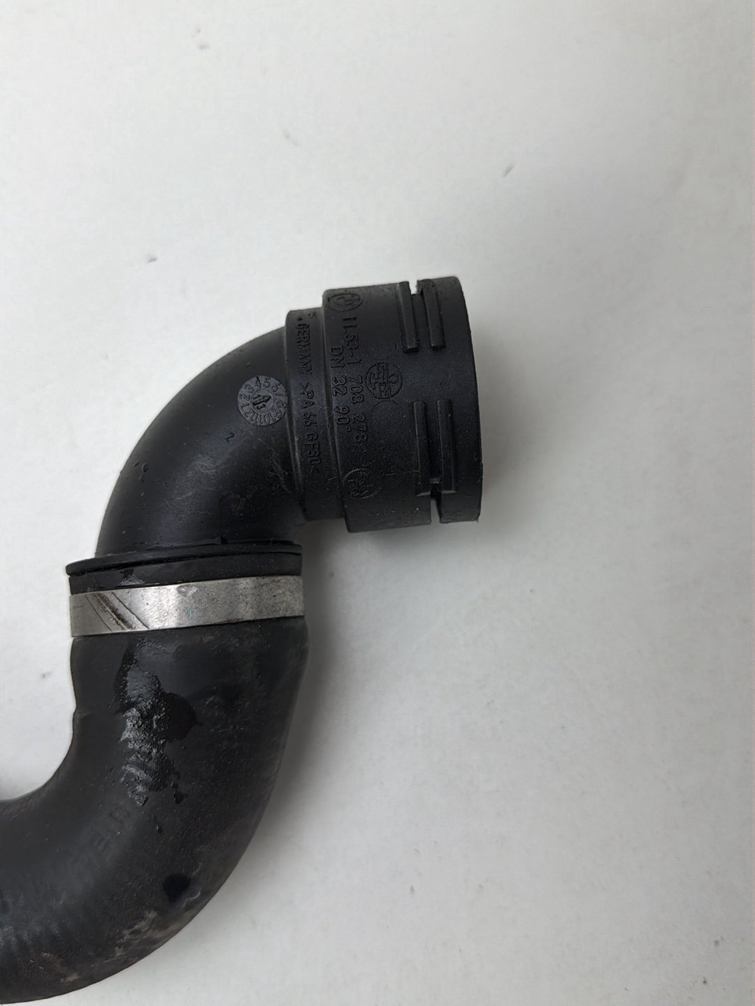 2012-2016 BMW X1 E84-Right Front Lower Radiator Cooling Hose 7620603 OEM