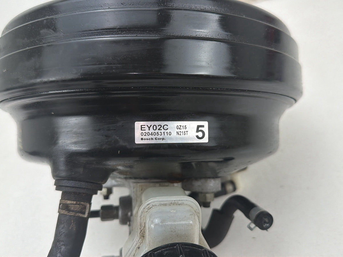 2008-2013 Infiniti G37 Power Brake Booster Master Cylinder Reservoir Tank OEM