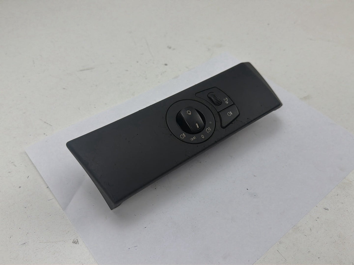 2004-2007 BMW 530i Headlight Dimmer Control Switch Unit 6 925 261 OEM