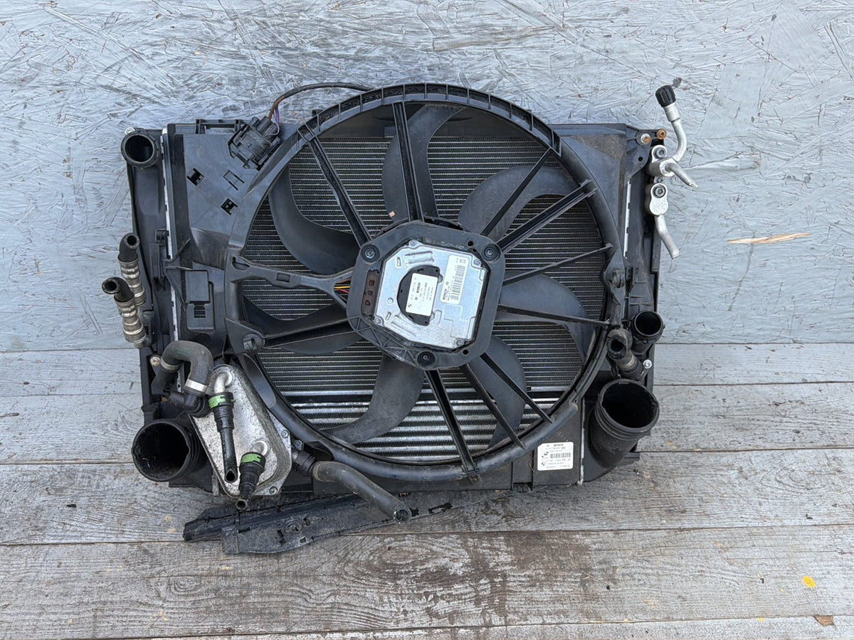 2014-2016 BMW 228i F22 Radiator Cooling Fan Motor AC Condenser Intercooler OEM