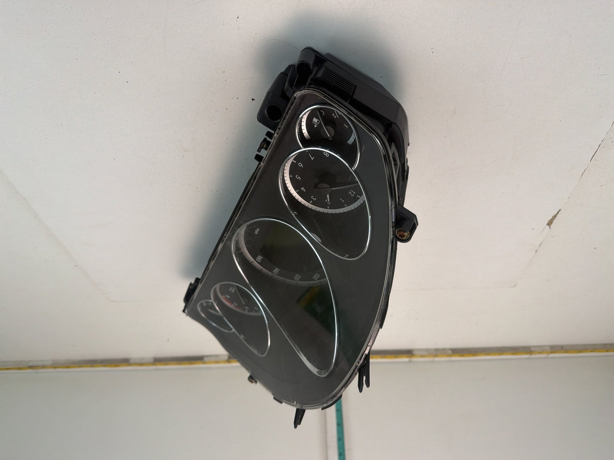 2010-2013 Mercedes-Benz W207 E350-Instrument Cluster Speedometer A2129004209 OEM