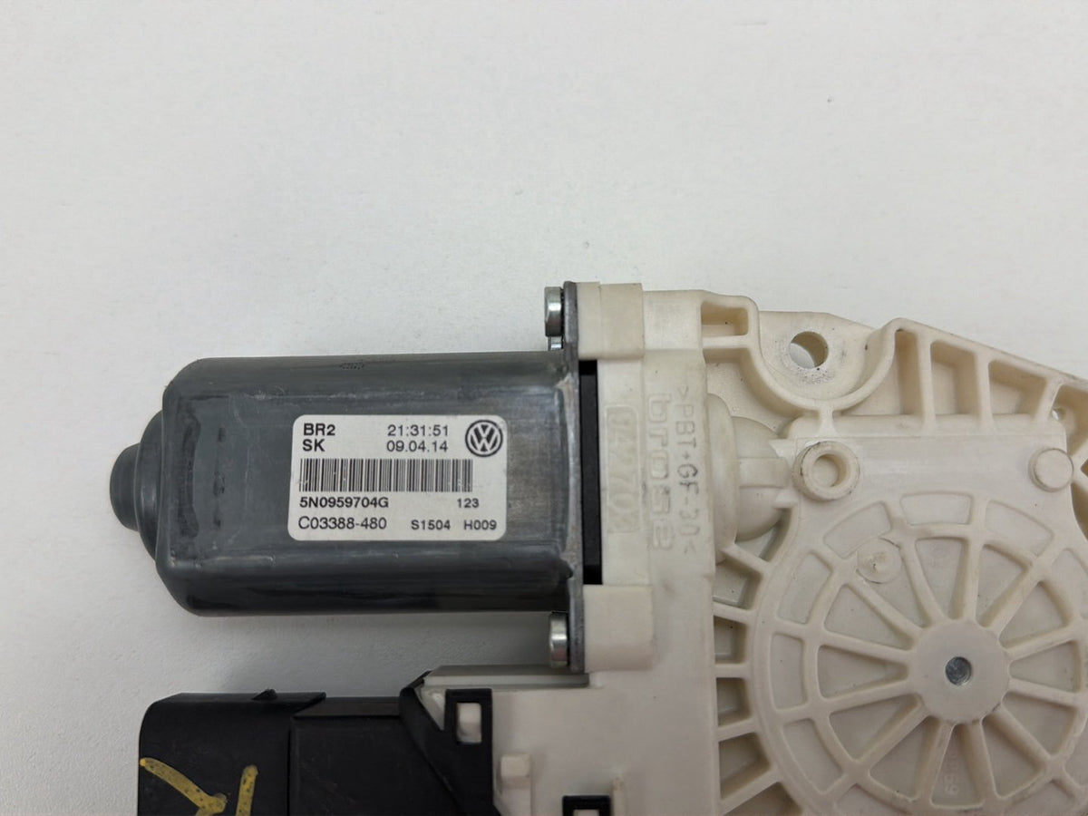 2013-2017 Volkswagen Tiguan Right Rear Window Regulator/Motor 5N0959704G OEM