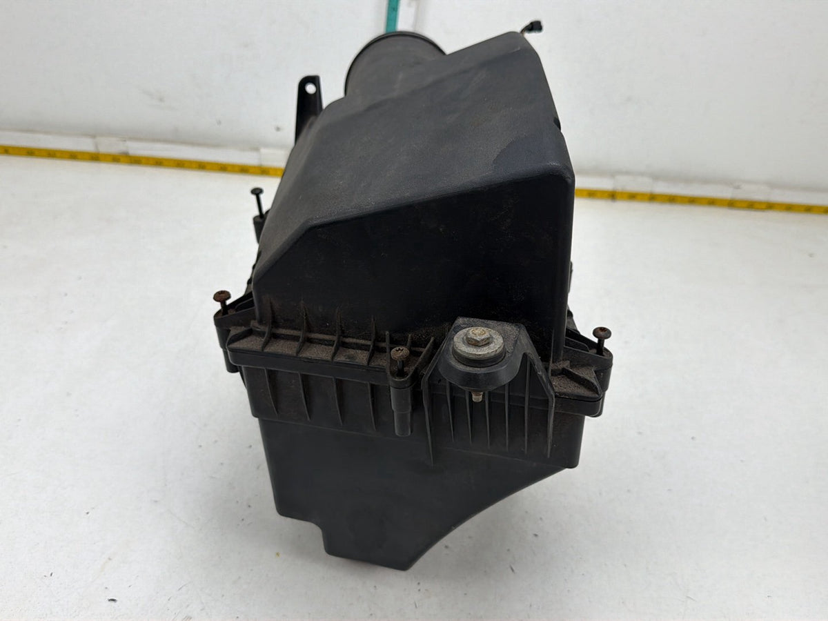 2017-2020 Jaguar F-Pace 2.0L Engine Air Filter Cleaner Box Intake Housing OEM