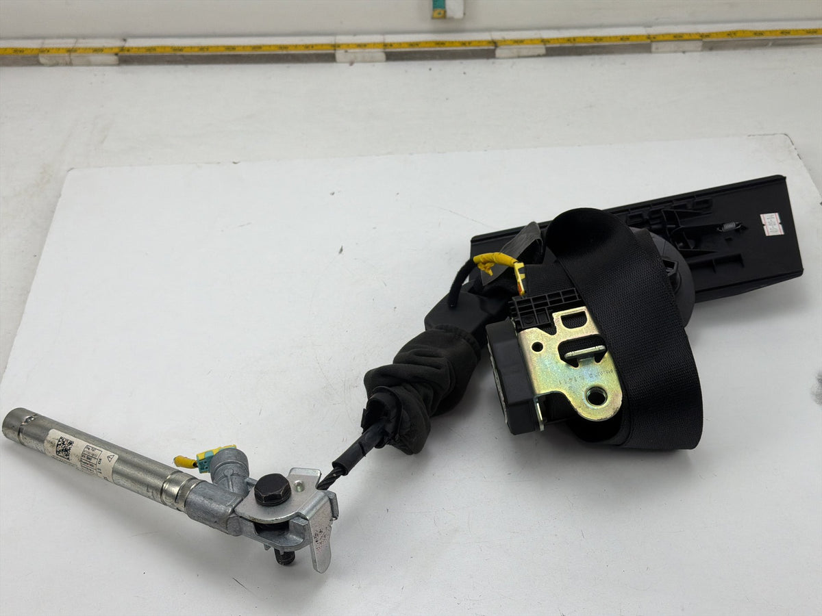 2014-2020 Maserati Ghibli III M157 - Seat Belt Retractor 627069500 OEM