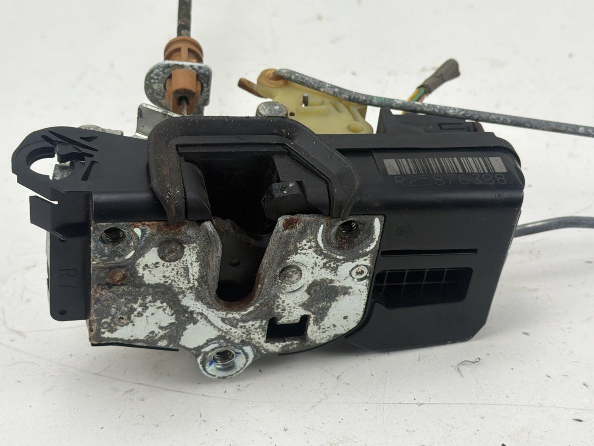 2007-2014 GMC Yukon XL 1500 Front Right Passenger Side Door Lock Actuator OEM