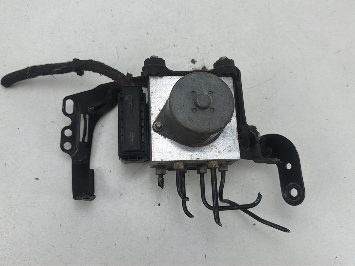 2011 - 2013 Mini Cooper S R56 1.6L - ABS Pump Brake Control Module 54085585D OEM