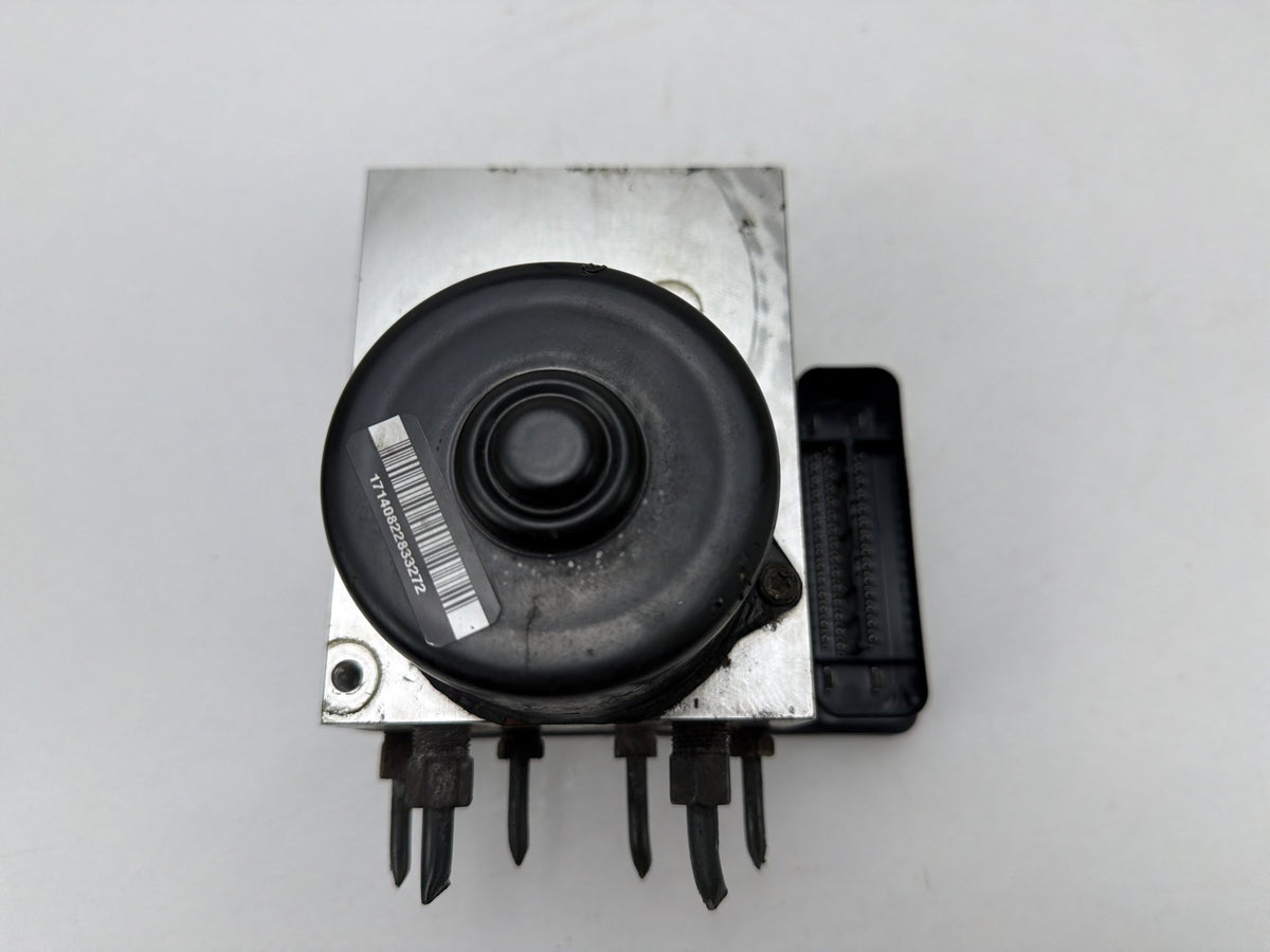 2005-2008 Nissan Pathfinder 4x4 ABS Pump Control Module Unit 47660-ZP00A OEM