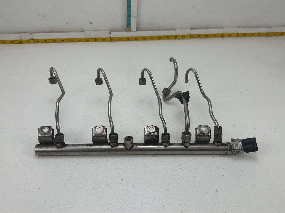 2009-2015 BMW 750i Right Side Fuel Injection Rail Line w/ Injectors 7537319 OEM
